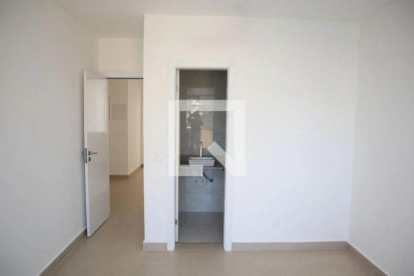 4-bedroom house with a mountain view in Rio de Janeiro — photo 8