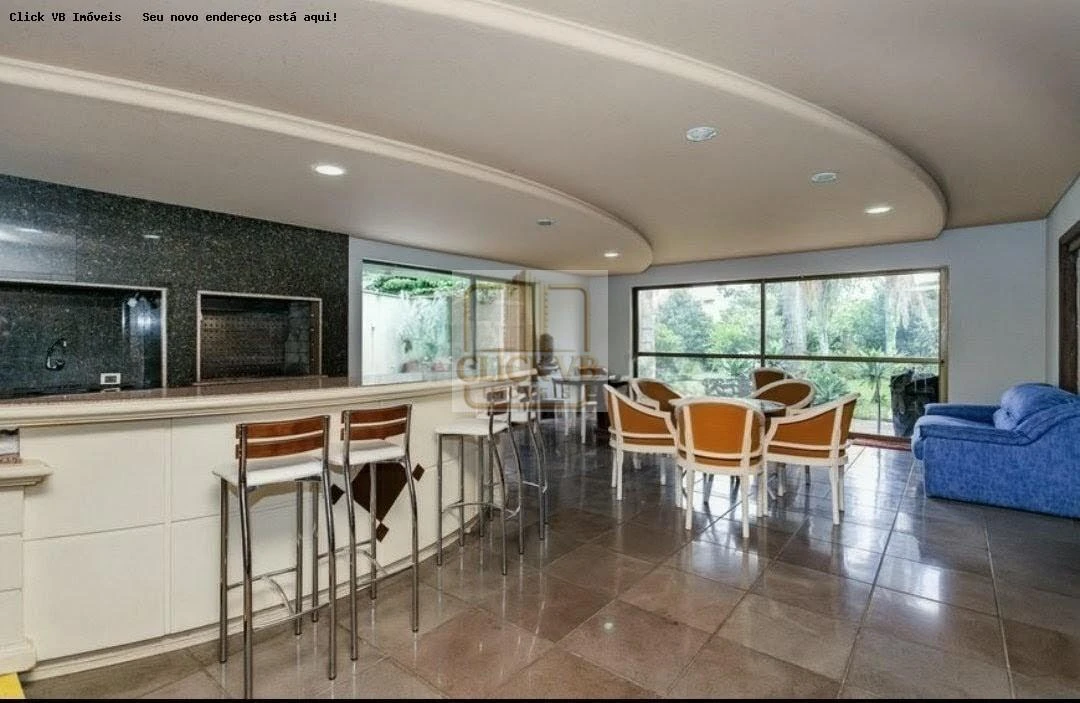 4-bedroom house with floor-to-ceiling windows in Curitiba — photo 9