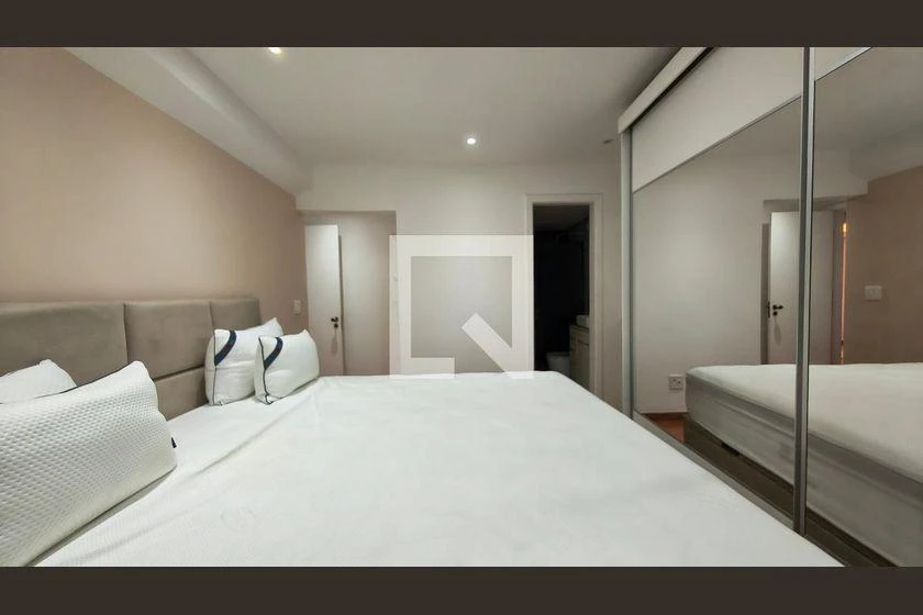 Washing machine in a 4-bedroom apartment, 205 m² — photo 12