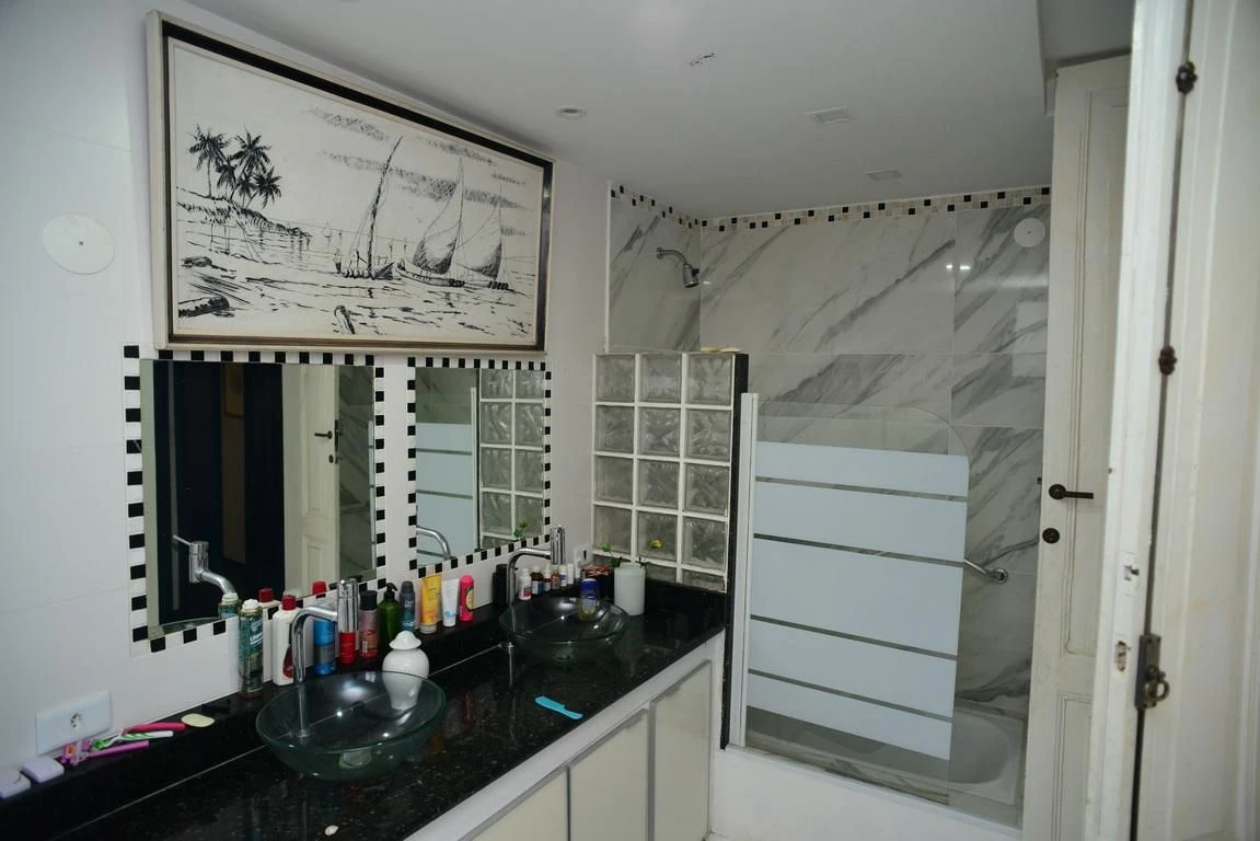 Furnished house, 700 m², with a jacuzzi — photo 46