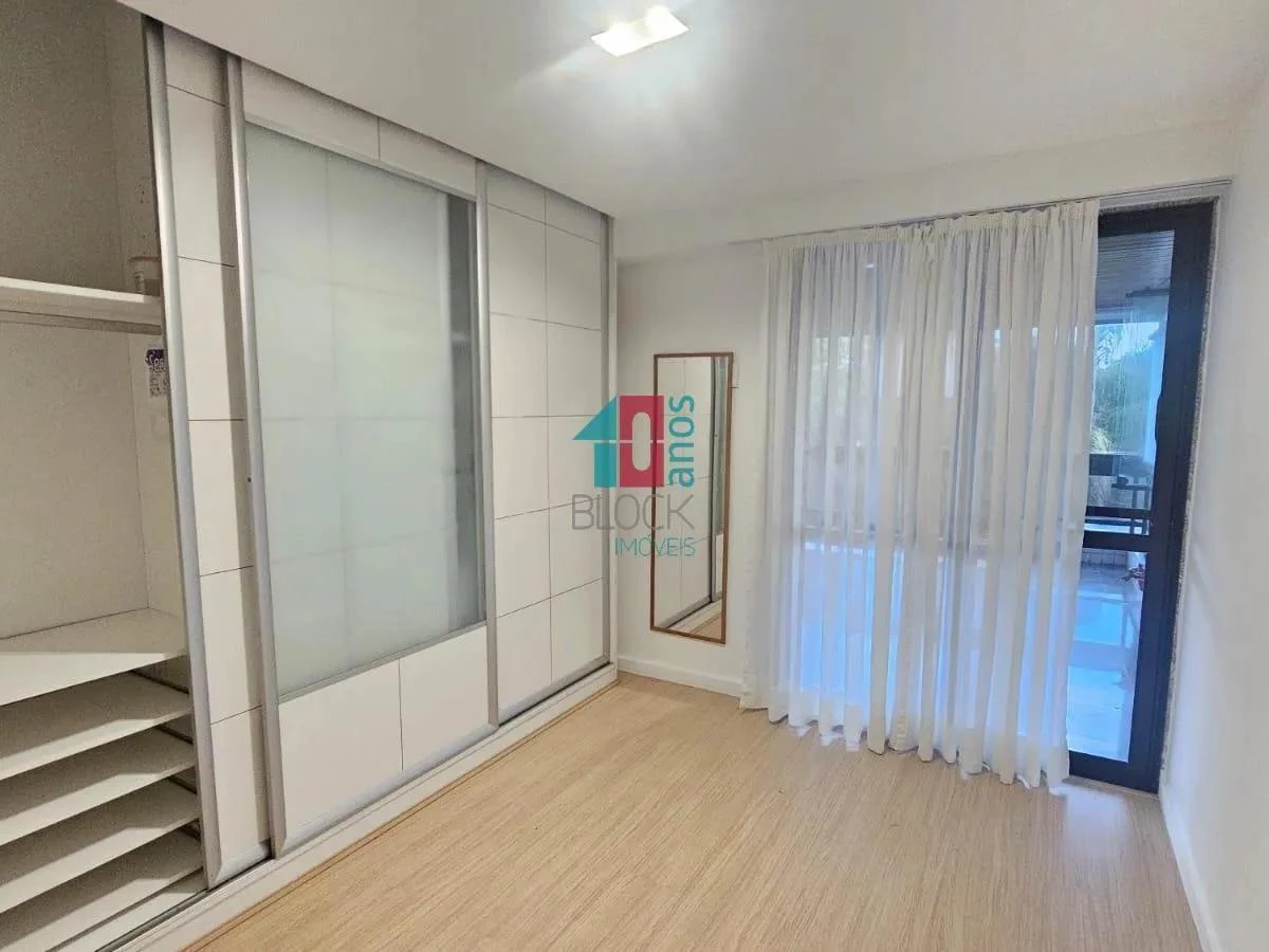 101 m² apartment with 3 bedrooms and a glass balcony — photo 7