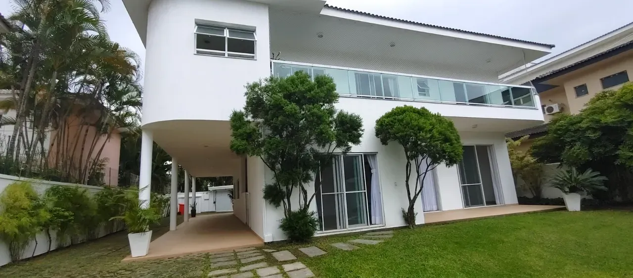 Apartamento sem mobília com 4 quartos e 5 banheiros — photo 21