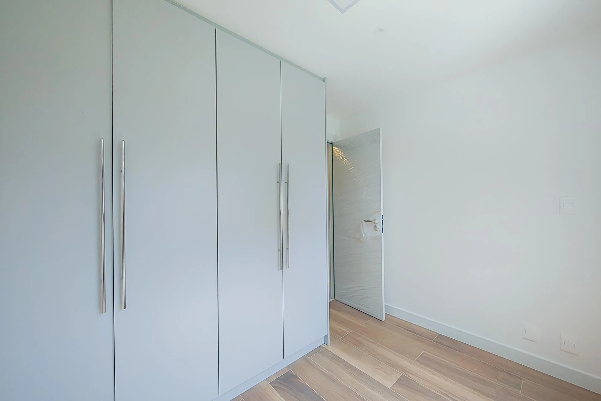 Apartment, 143 m², with a grill on the balcony — photo 11