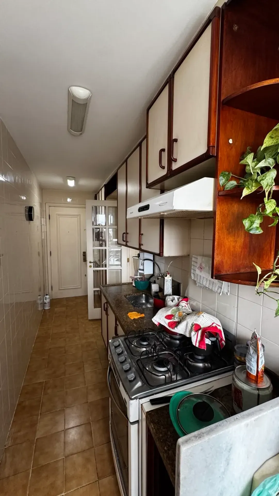 Furnished apartment, 88 m², with a glass-enclosed balcony — photo 18