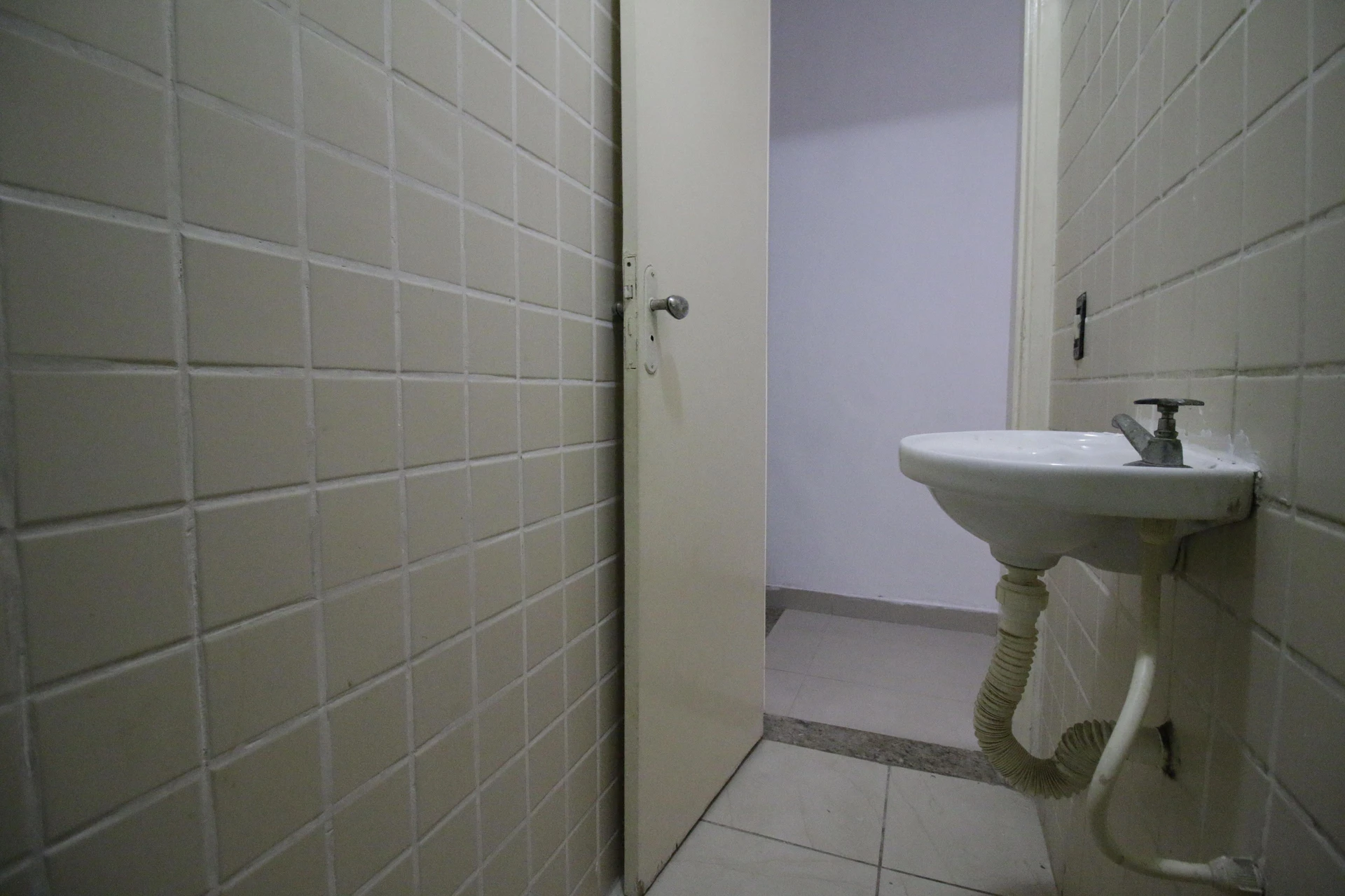 Casa sem mobília com 2 quartos e varanda — photo 41