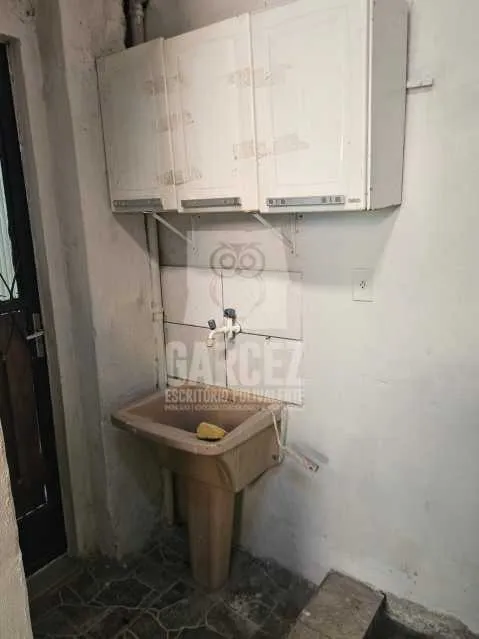 Casa de 2 quartos com piso de madeira ou laminado, Madureira — photo 22