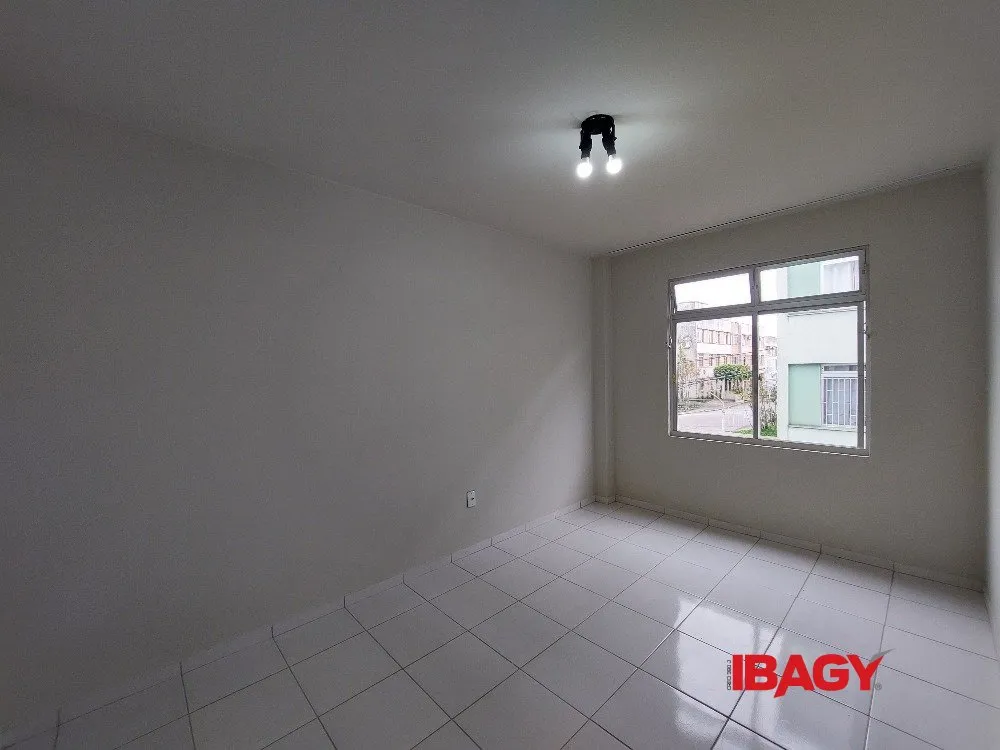 Apartment with 2 bedrooms and 1 bathroom, 64 m² — photo 9