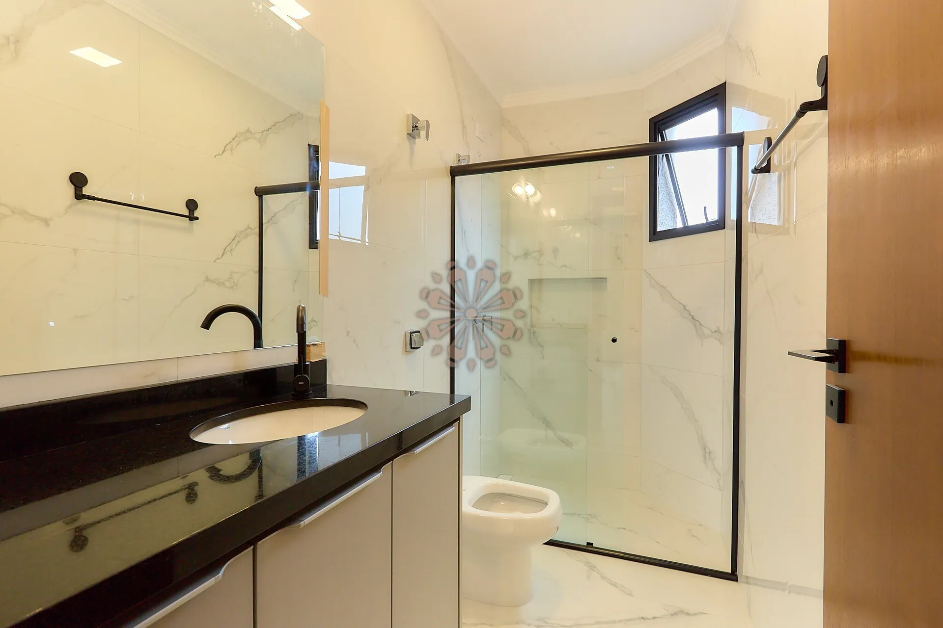 House with 4 bedrooms, 3 bathrooms and 3 parking spaces — photo 23