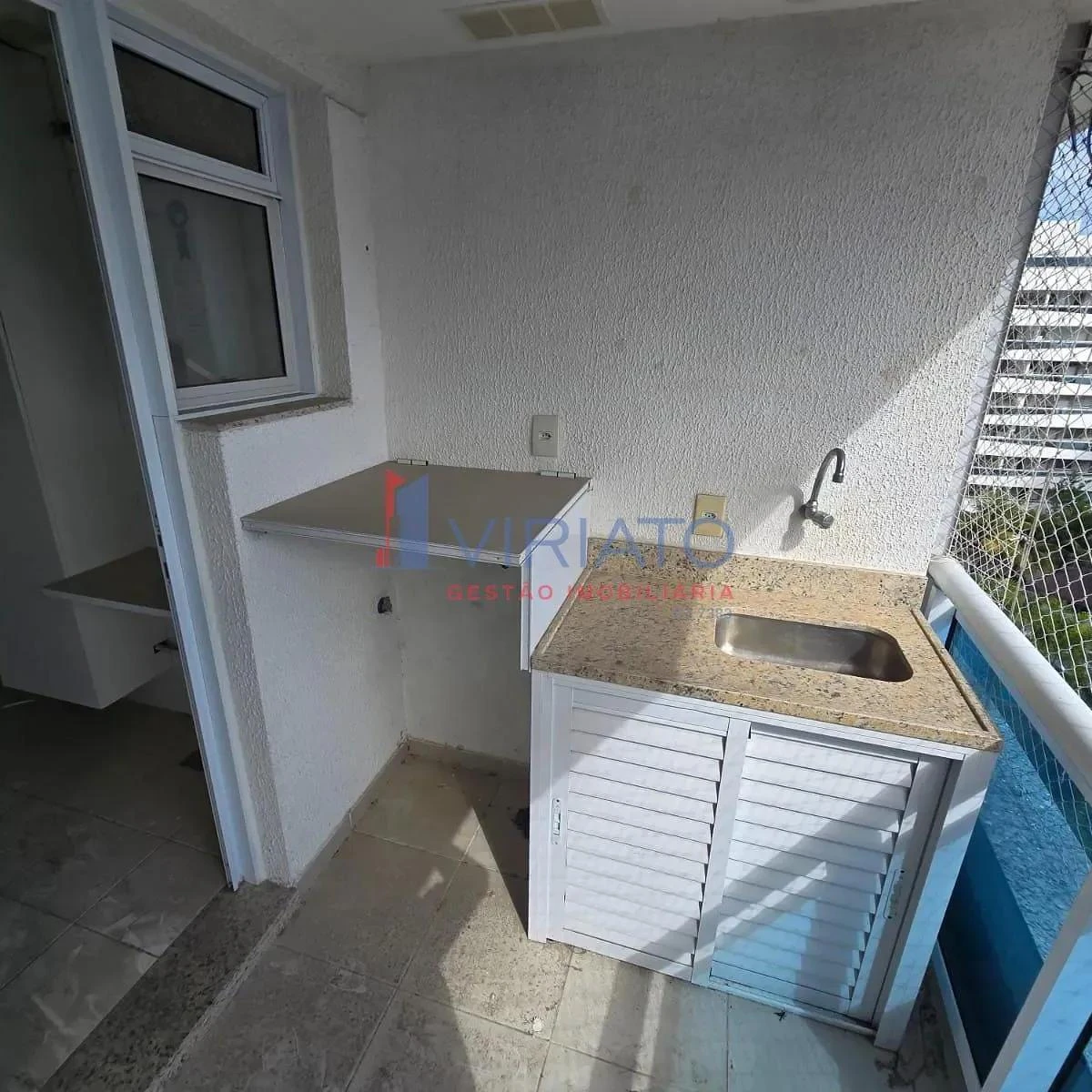 Apartment with 5 bedrooms and 2 bathrooms plus a balcony — photo 39