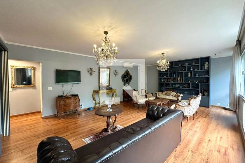 214 m² apartment with 4 bedrooms and 2 parking spaces — photo 3