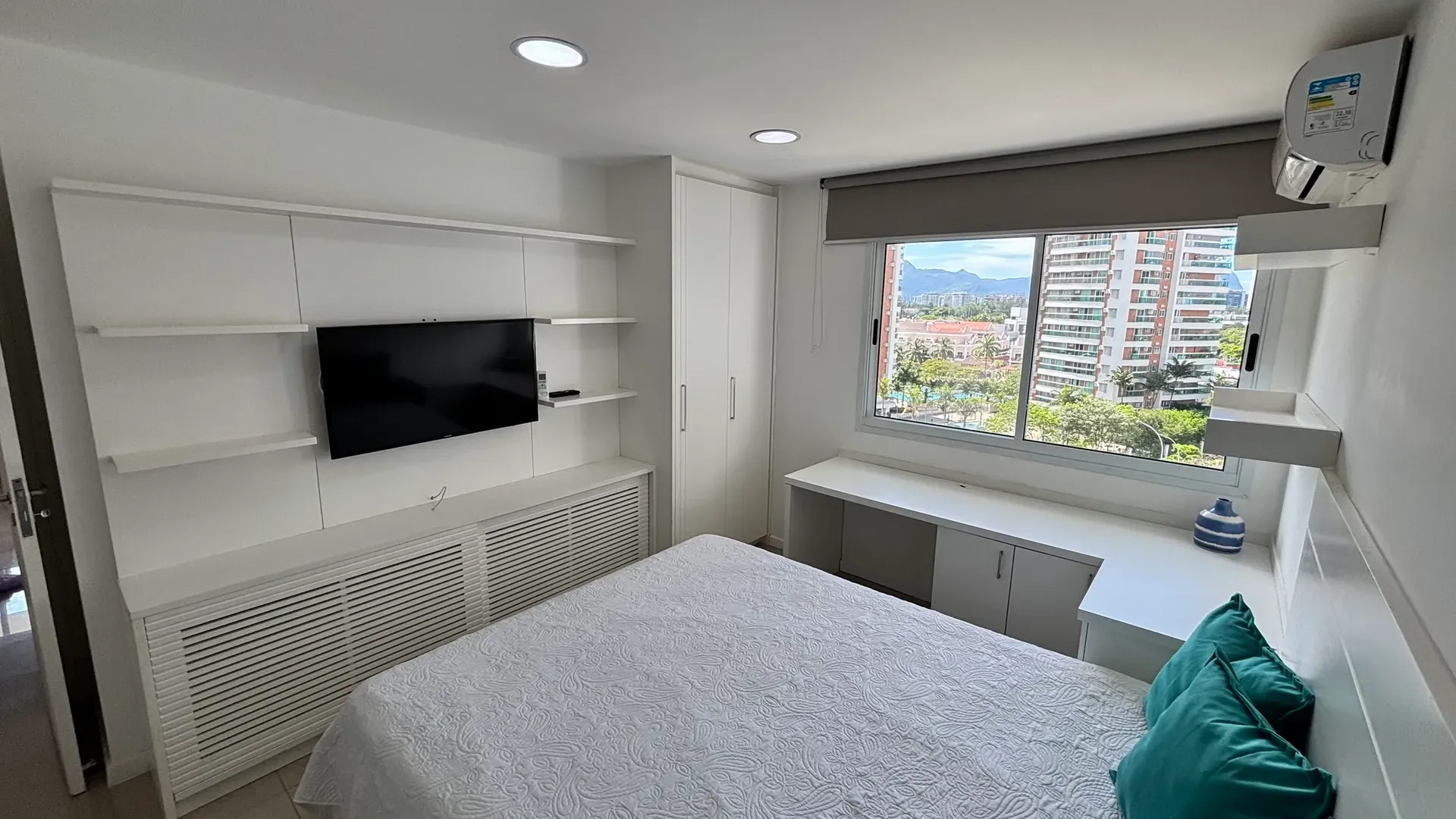 3-bedroom apartment in a building with a sauna — photo 4