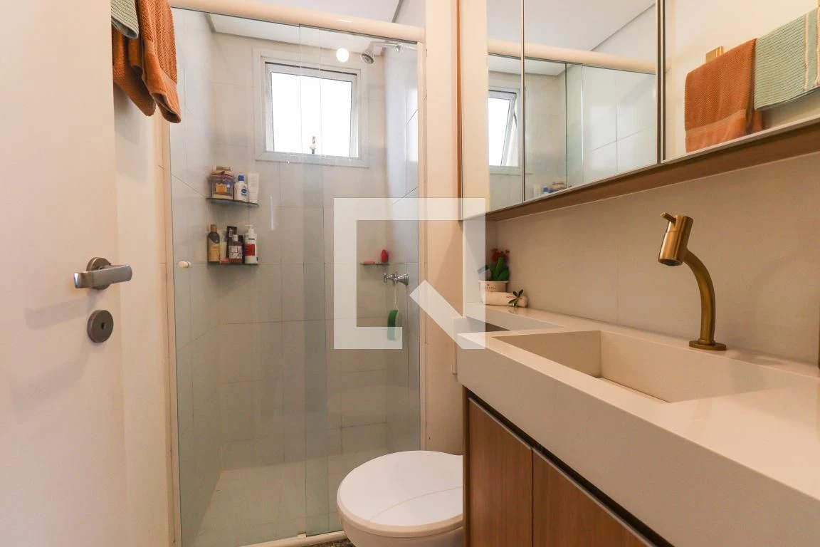 2-bedroom apartment with a glass-enclosed balcony — photo 20