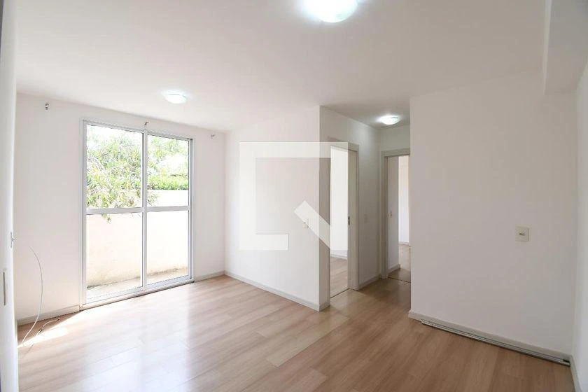 Wood or laminate floors in a 2-bedroom apartment, 86 m² — photo 4