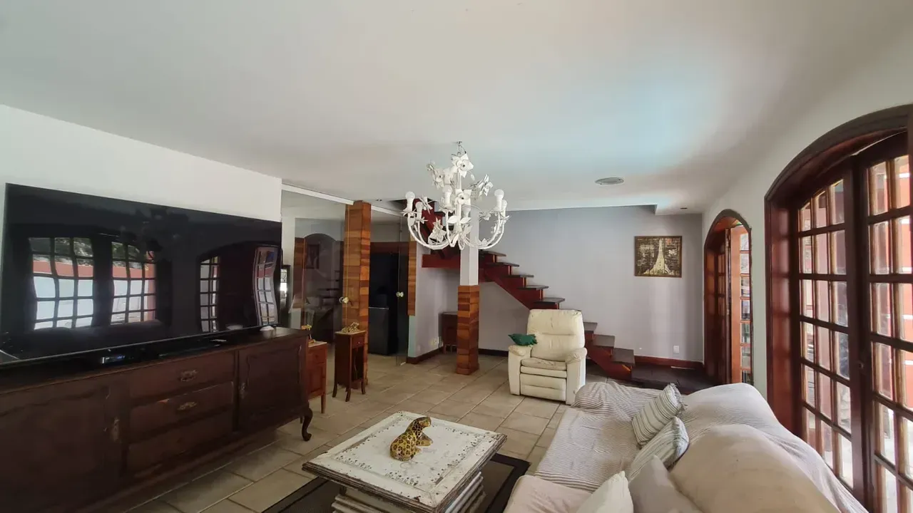 Furnished house 450 m² with 4 bedrooms and 4 bathrooms — photo 17