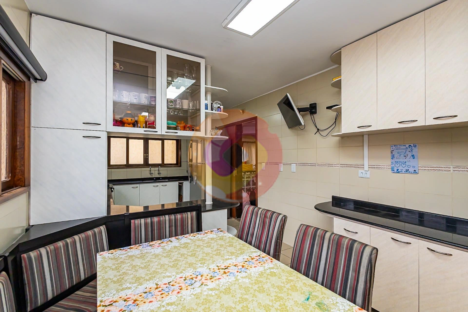 3-bedroom house with a washing machine in Curitiba — photo 5