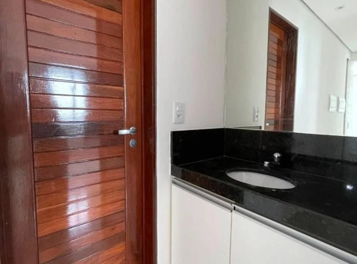 Квартира з 2 кімнатами, власною ванною та місцем, 60 м² — photo 6