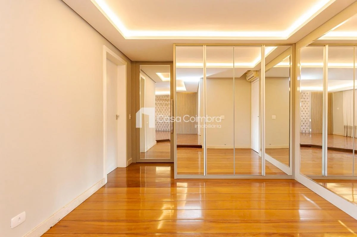 House, 450 m², with a bathtub — photo 42