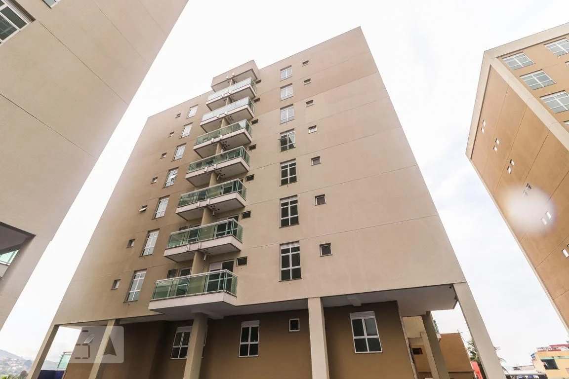 Furnished 1-bedroom apartment with a glassed balcony — photo 59