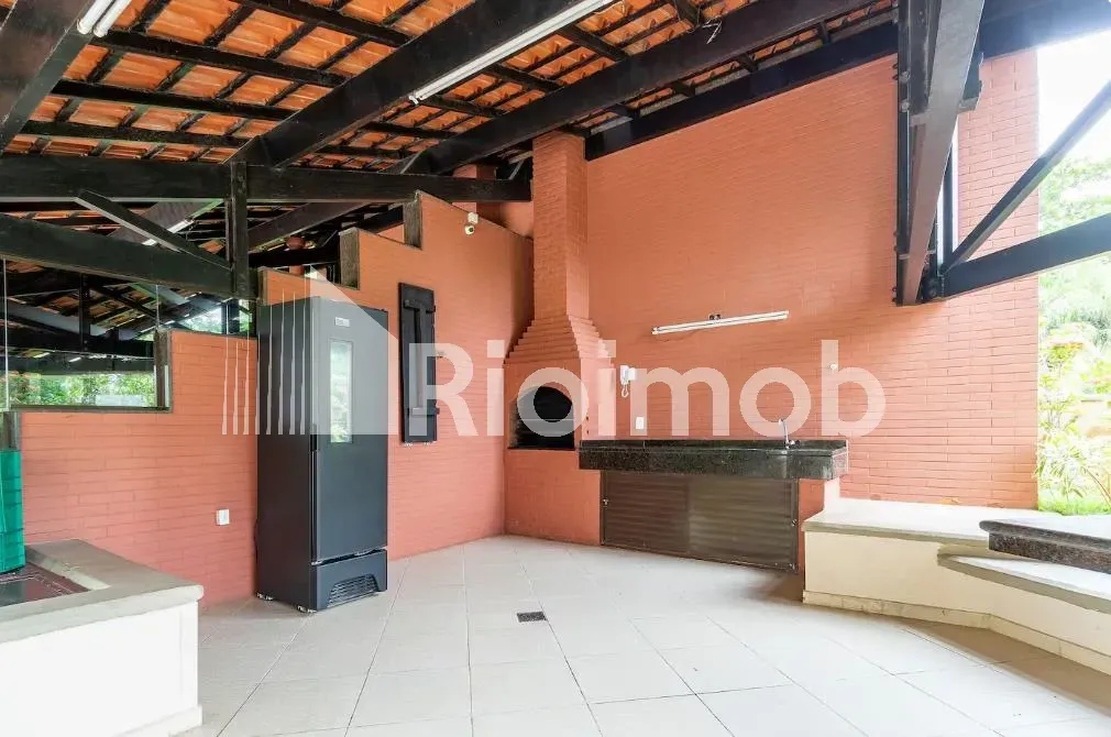 Furnished apartment with balcony and a gas stove kitchen — photo 33