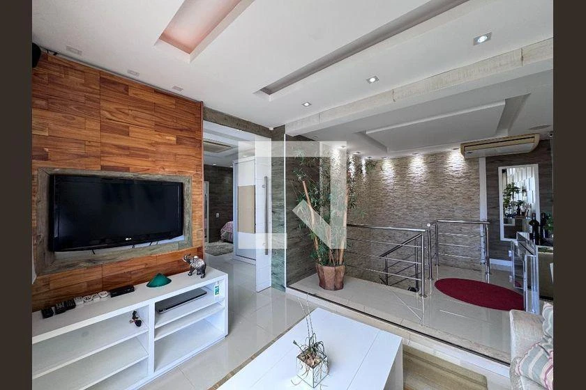 Furnished 3-bedroom apartment with 200 m² — photo 33