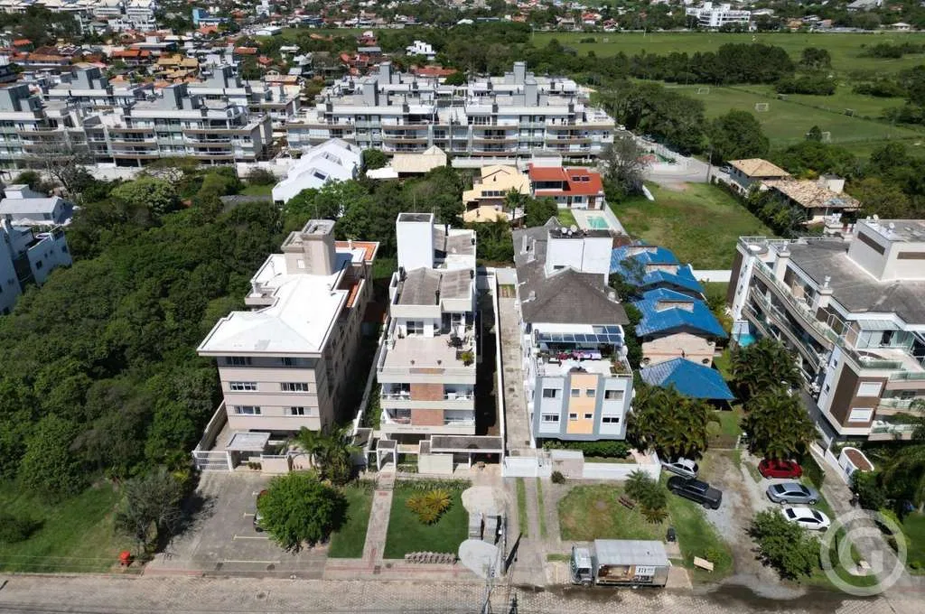 2-bedroom apartment with a private BBQ in Florianópolis — photo 19