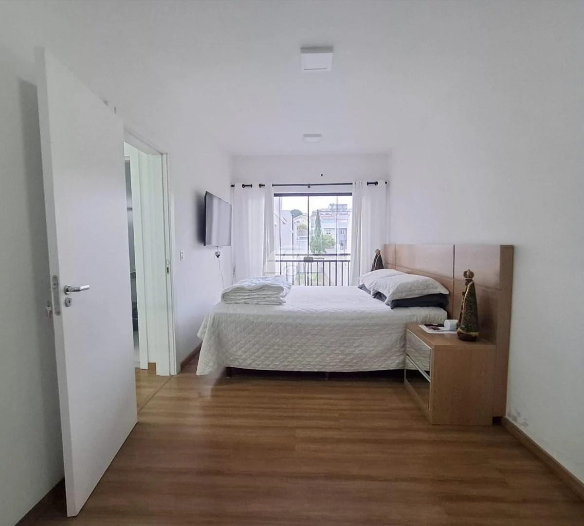 Furnished 3-bedroom house with terrace in a gated community — photo 2