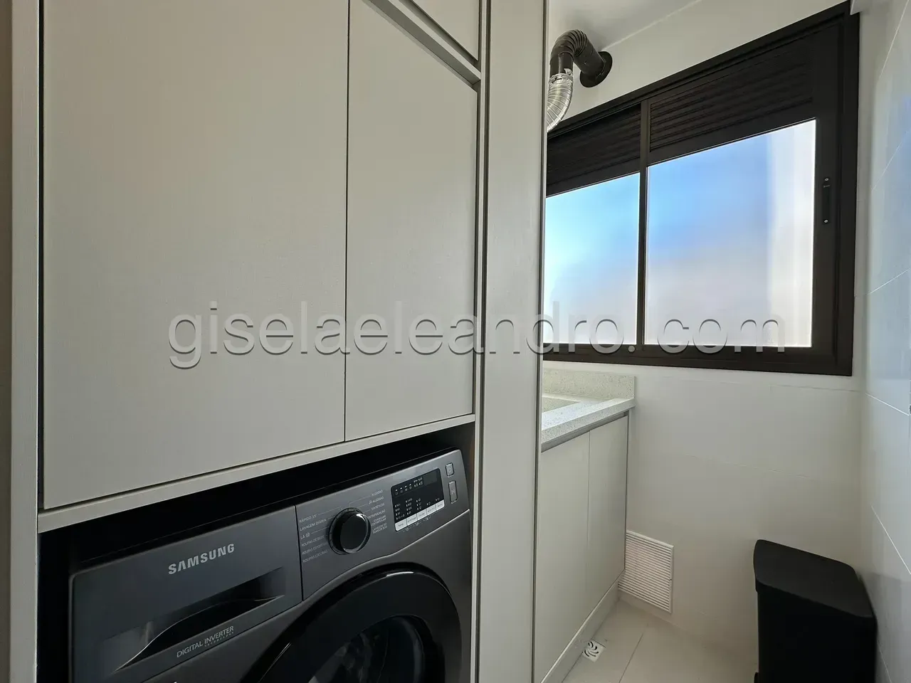 Apartamento amueblado con 3 dormitorios y cocina abierta — photo 10