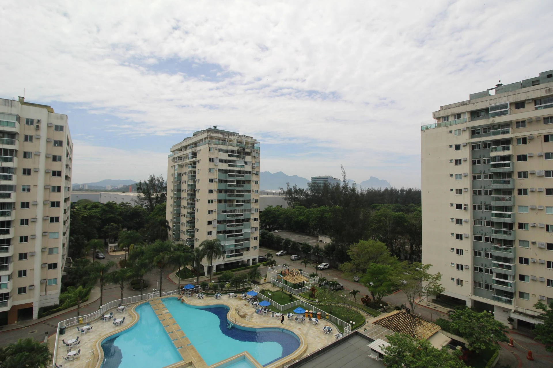 Mountain view in a 3-bedroom apartment, 90 m² — photo 12