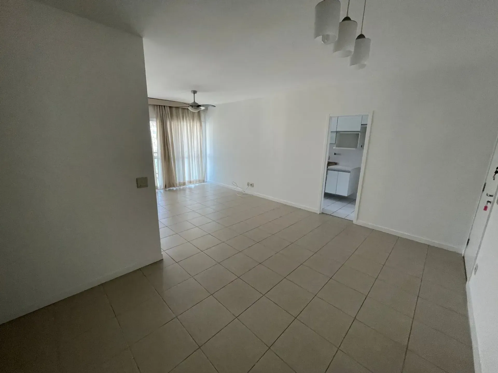 4-bedroom apartment in a building with a sauna — photo 11