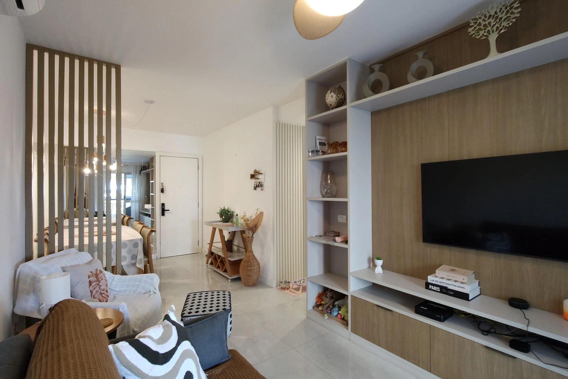 3-bedroom apartment with a walk-in closet — photo 8