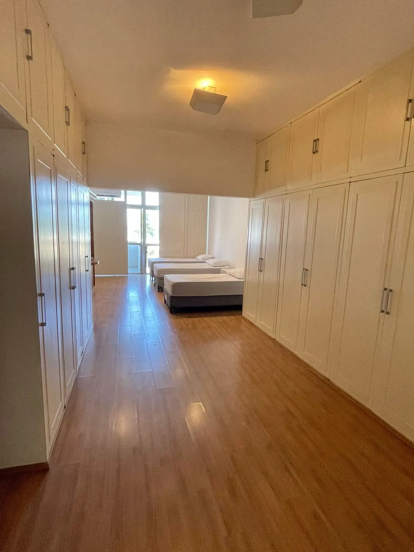 Apartment with 5 bedrooms and 5 bathrooms and open kitchen — photo 3