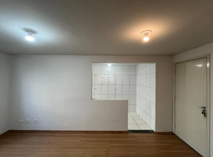 Ground-floor apartment with 2 bedrooms and a closed kitchen — photo 4