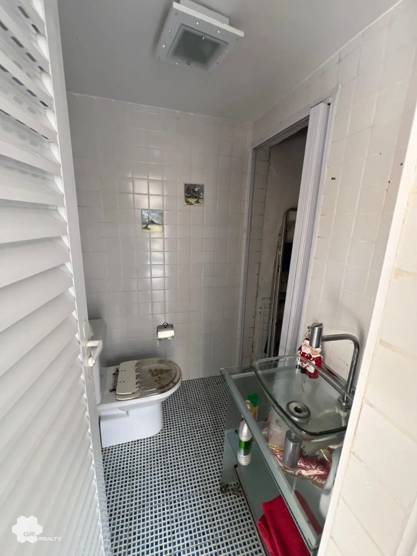 House with 6 en-suite bedrooms and 468 m² of space — photo 36