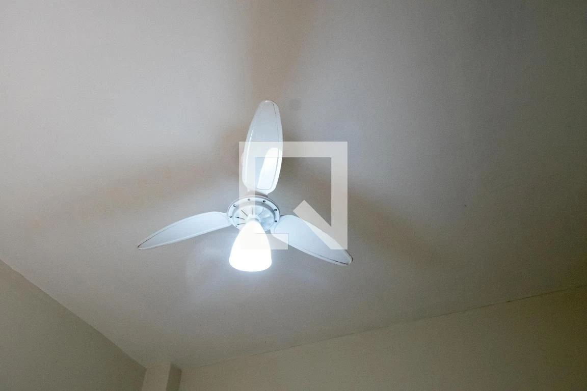 Furnished apartment with 2 bedrooms and 1 bathroom — photo 18