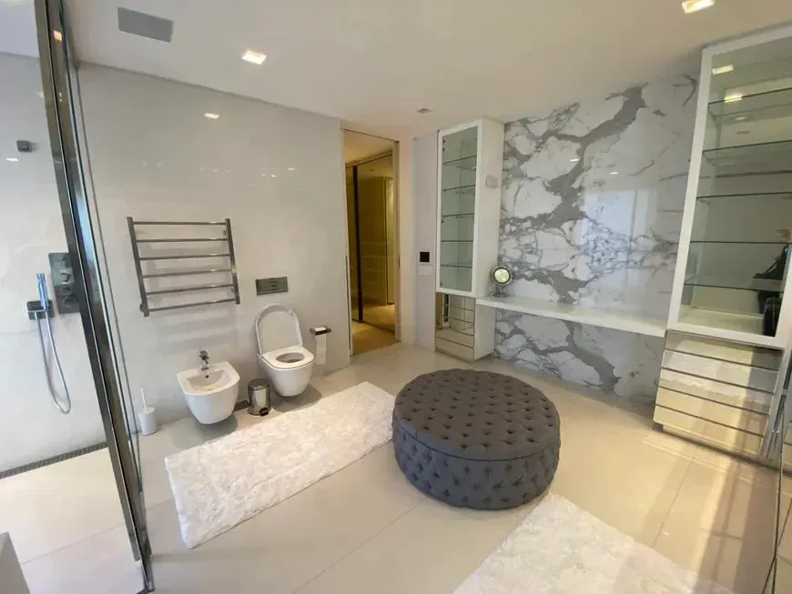 Apartamento sin muebles con 4 dormitorios y 5 baños — photo 38