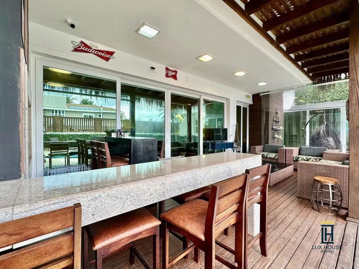 6-bedroom house with a bathtub in Florianópolis — photo 29