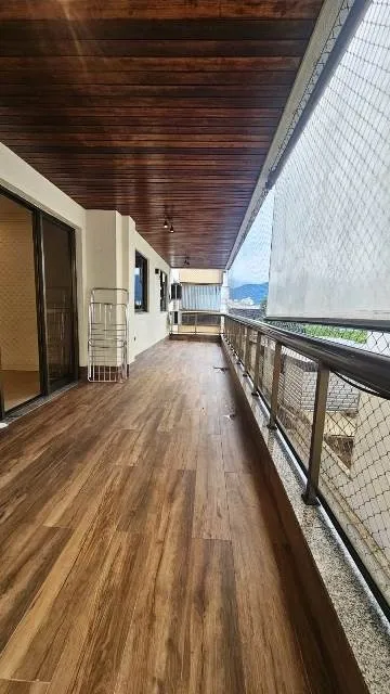 Unfurnished apartment with 3 bedrooms and 3 bathrooms — photo 18