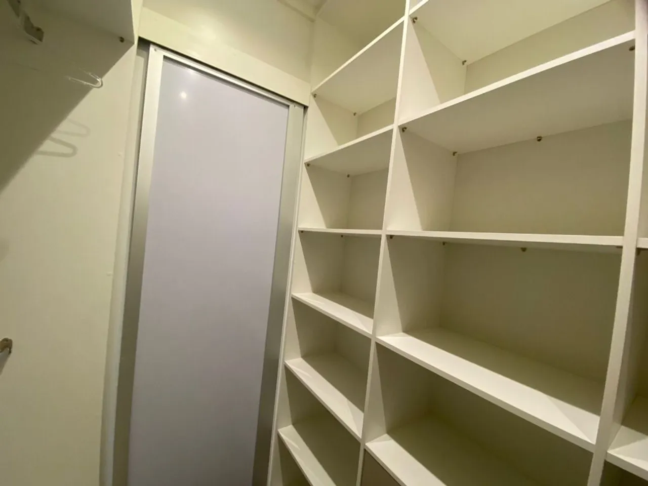3-bedroom apartment with 4 bathrooms in good condition — photo 14