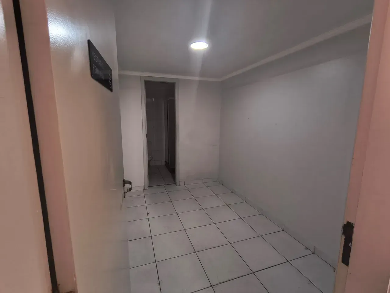 Unfurnished house with 5 bedrooms and 5 bathrooms, 352 m² — photo 9