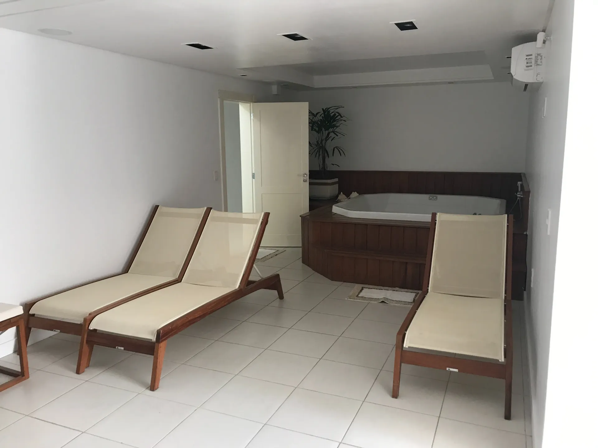 Casa de condomínio com 7 suítes e piscina privativa — photo 51