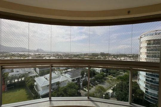 4-bedroom apartment with a separate kitchen, 260 m² — photo 30
