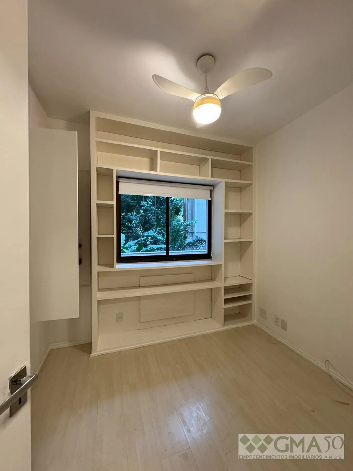 Apartment, 70 m², with wood or laminate floors — photo 20