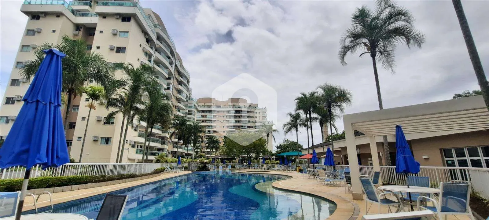 Apartamento de 2 quartos com varanda envidraçada — photo 2