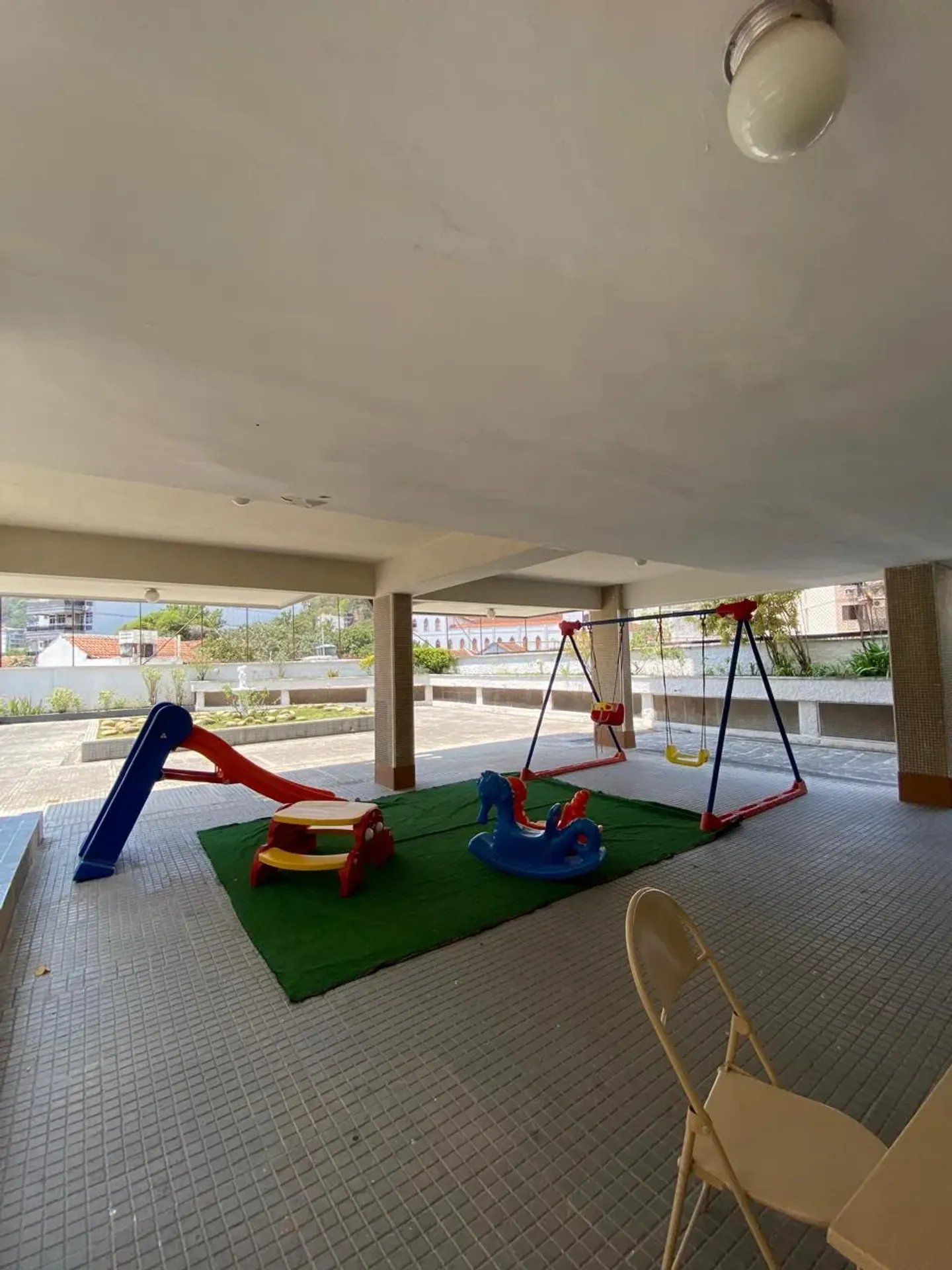 Пральна машина та 2 спальні: квартира 90 м² — photo 39