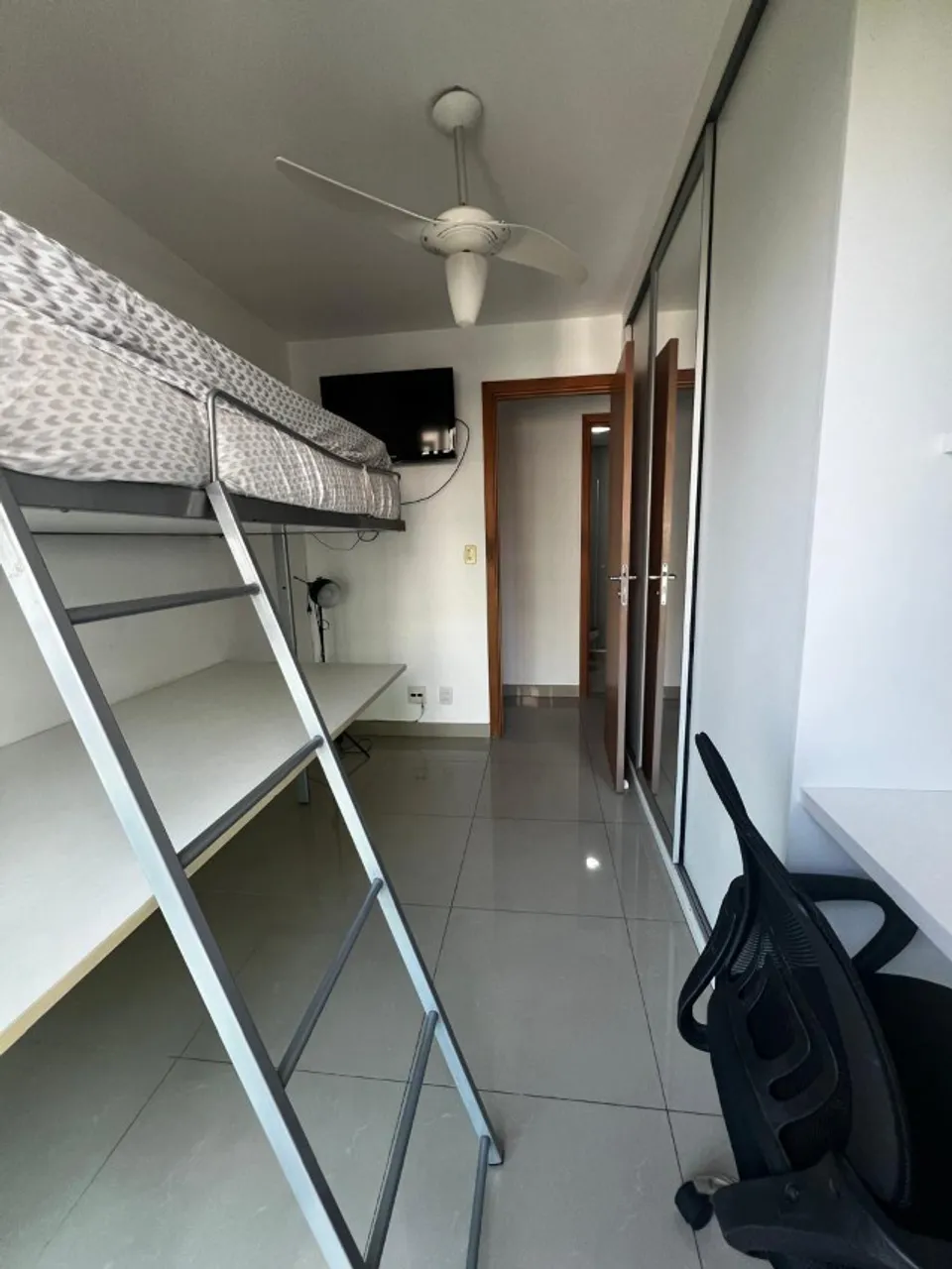 Furnished 2-bedroom apartment with balcony and BBQ grill — photo 16
