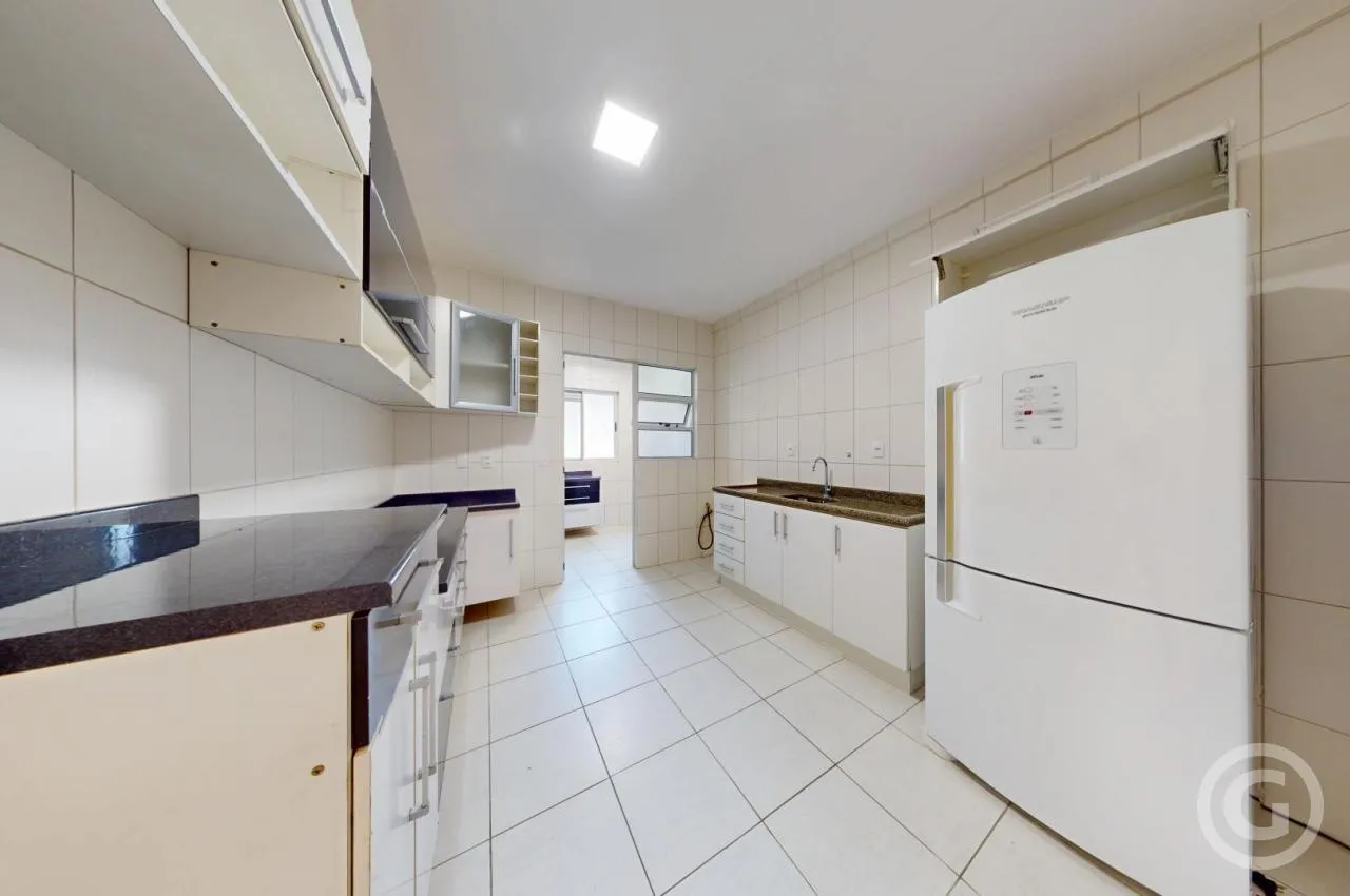 93 m² apartment with closed kitchen and 3 bedrooms