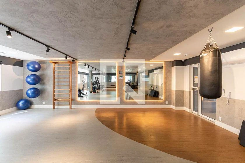 Apartamento mobiliado de 1 quarto com 30 m² e banheiro — photo 31