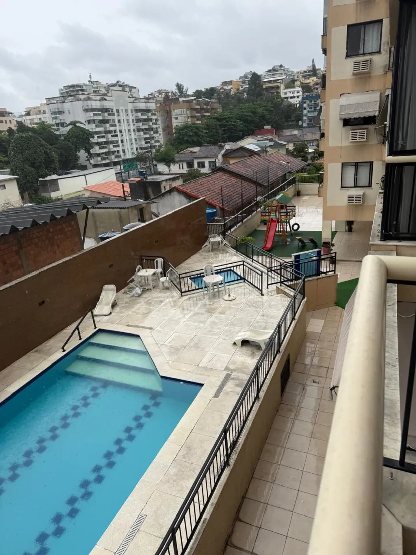2-bedroom apartment in a building with a gym — photo 5