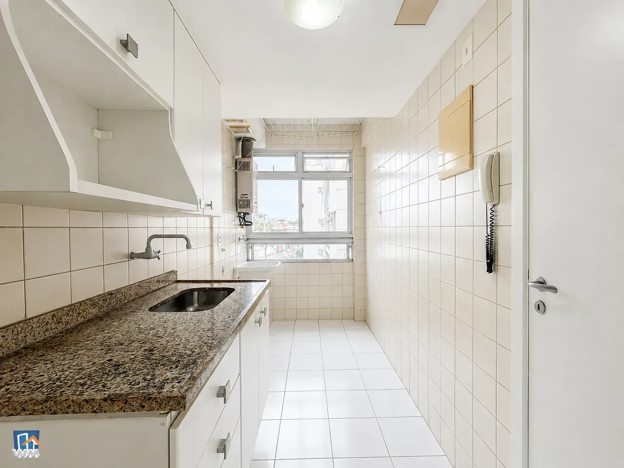 2-bedroom apartment with balcony and separate kitchen — photo 13