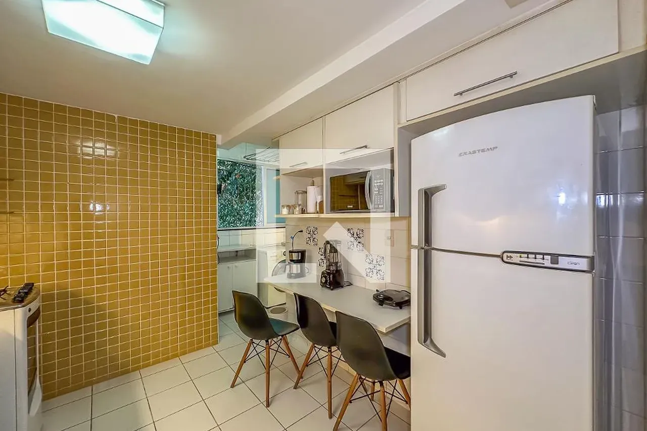 Furnished apartment, 80 m², with a mountain view — photo 4